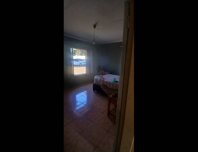 4 BEDROOM HOUSE FOR SALE IN SIGNAL HILL